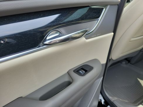 Used 2025 Cadillac XT6 Premium Luxury w/ LPO, Floor Liner Package AWD/4WD image 13