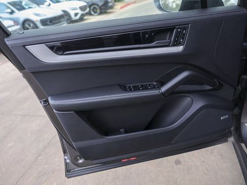 New 2025 Porsche Cayenne S image 29