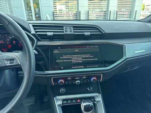 Certified 2023 Audi Q3 2.0T Premium w/ Convenience Package AWD/4WD image 39