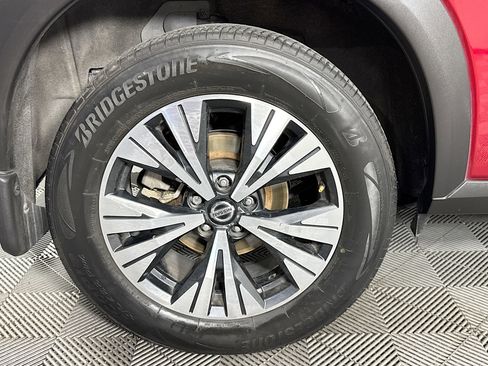 Used 2021 Nissan Rogue SV FWD image 32