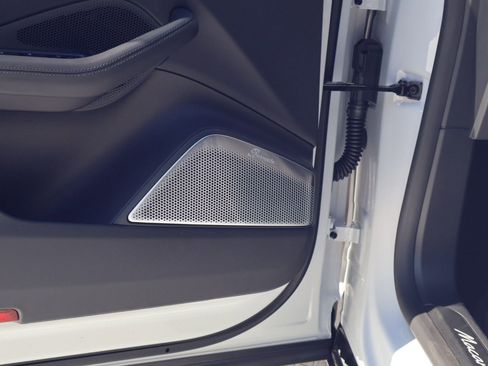 New 2026 Porsche Macan Turbo Electric image 14