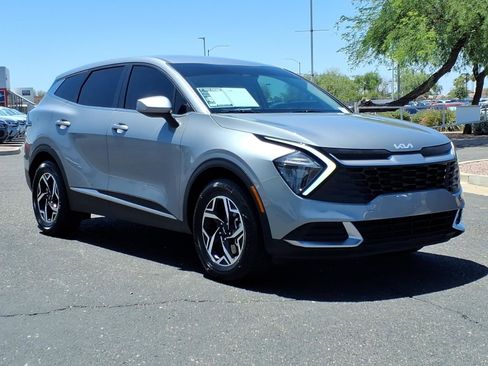 Used 2023 Kia Sportage LX FWD image 1
