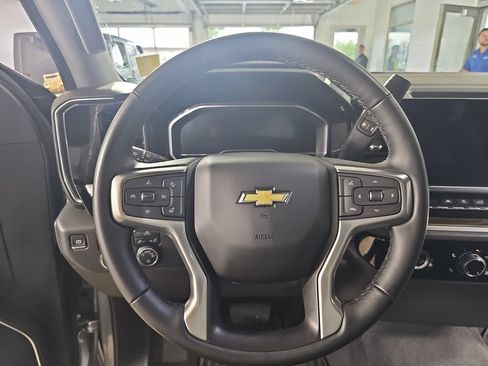 Certified 2024 Chevrolet Silverado 1500 LT AWD/4WD image 22