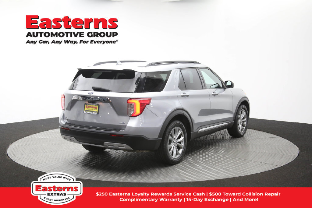 Used 2020 Ford Explorer XLT w/ Equipment Group 202A AWD/4WD image 41
