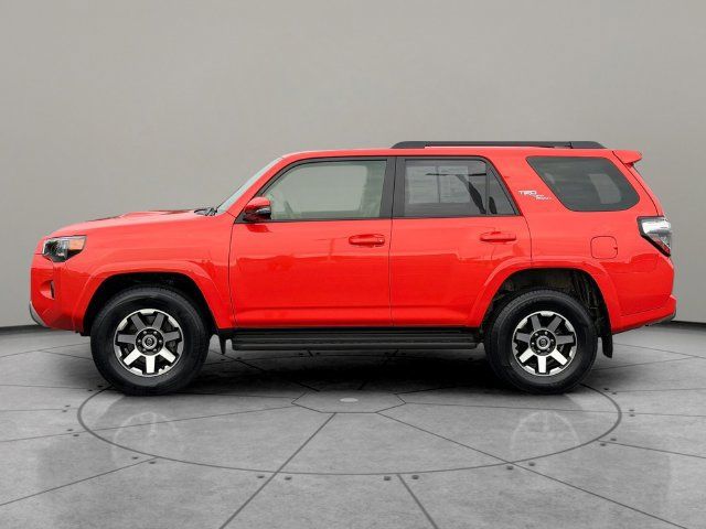 Certified 2024 Toyota 4Runner TRD Off-Road Premium w/ Off Road Premium Plus Package AWD/4WD image 3