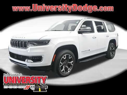 Used 2023 Jeep Wagoneer Series III w/ Preferred Equipment Group image 1