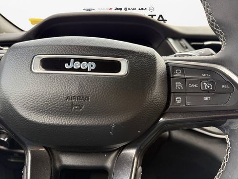 Used 2023 Jeep Grand Cherokee Altitude image 26