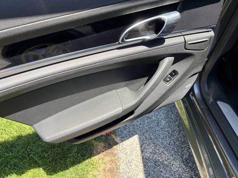 Used 2013 Porsche Panamera image 22