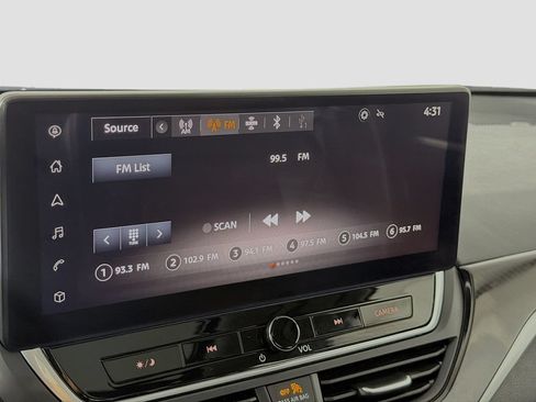 Used 2024 Nissan Altima 2.0 SR FWD image 18