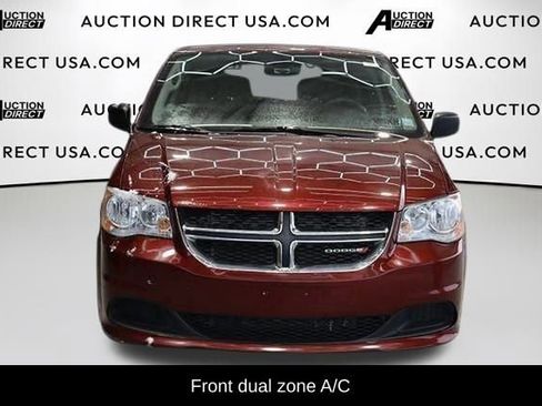 Used 2019 Dodge Grand Caravan SE image 3