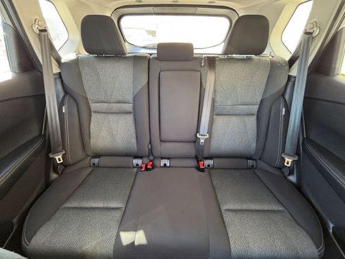 Used 2025 Nissan Rogue SV image 40