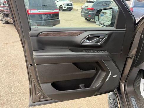 Used 2021 Chevrolet Tahoe Z71 w/ Z71 Off-Road Package image 36