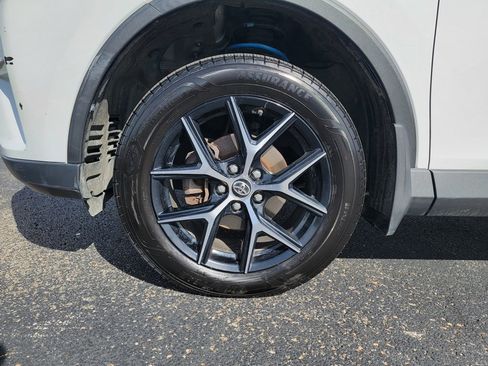 Used 2018 Toyota RAV4 SE w/ Power Extra Value Package image 23