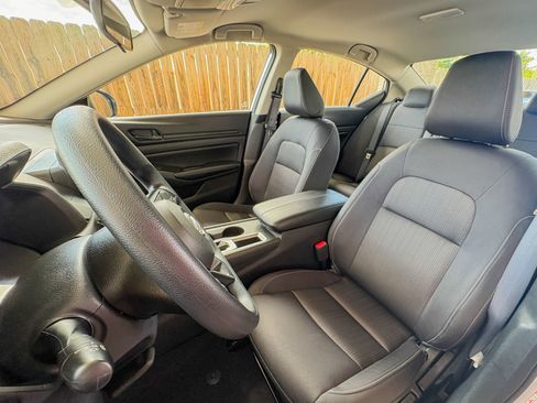 Used 2024 Nissan Altima 2.5 S FWD image 22