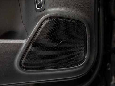 Used 2025 Mercedes-Benz EQB 300 4MATIC image 25