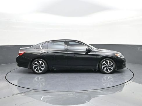 Used 2017 Honda Accord EX-L image 24