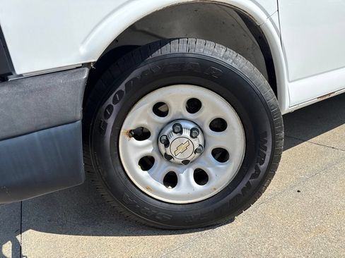 Used 2014 Chevrolet Express 1500 RWD image 38