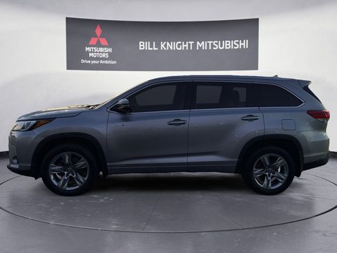 Used 2019 Toyota Highlander Limited image 2