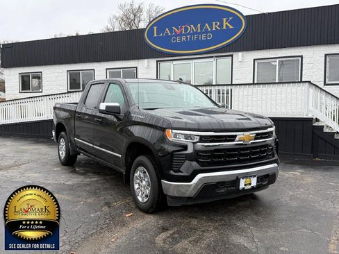 Used 2025 Chevrolet Silverado 1500 LT image 3