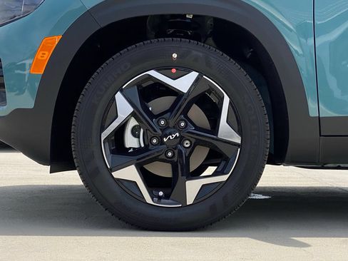 New 2026 Kia Seltos S FWD image 11