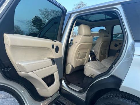 Used 2016 Land Rover Range Rover Sport HSE image 13