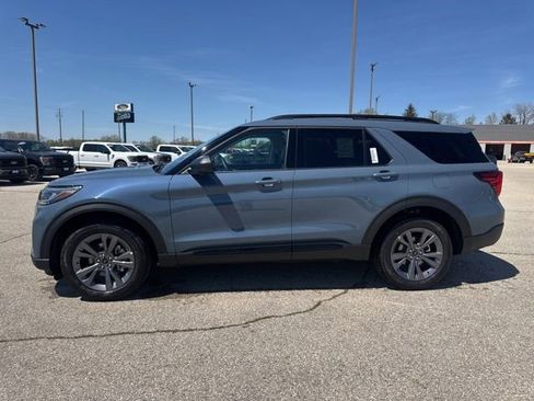 New 2026 Ford Explorer Active w/ Active Comfort Package AWD/4WD image 6