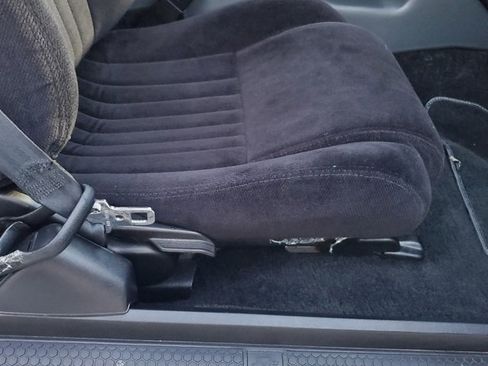 Used 1991 Pontiac Firebird Base image 40