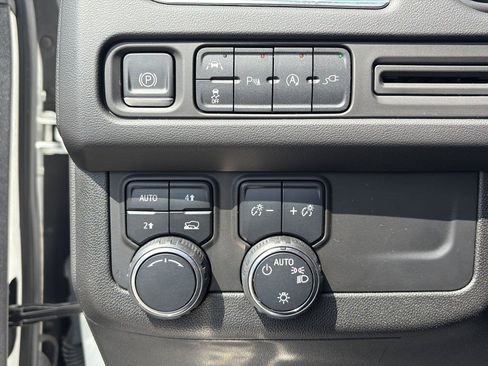 Used 2021 Chevrolet Tahoe RST w/ Luxury Package AWD/4WD image 42