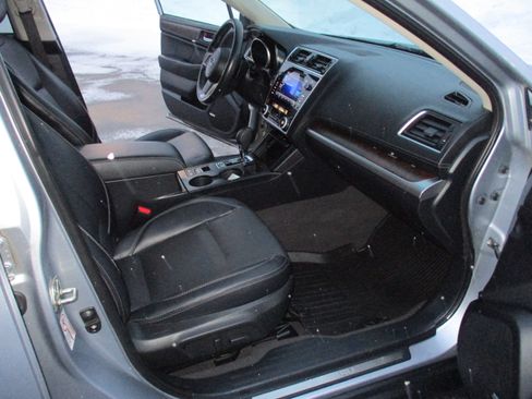 Used 2018 Subaru Outback 2.5i Limited image 15