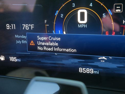 Used 2024 Chevrolet Traverse RS FWD image 28