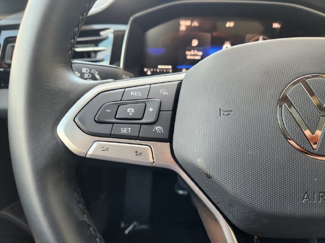 Used 2026 Volkswagen Jetta SE FWD image 29