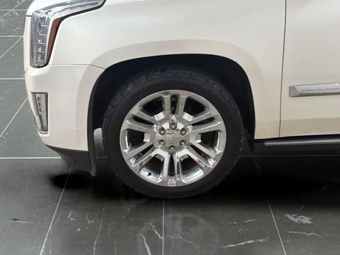 Used 2015 Cadillac Escalade Premium AWD/4WD image 22