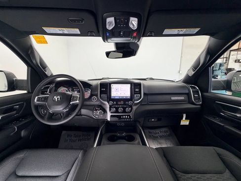 New 2026 RAM 1500 4x4 Crew Cab image 10