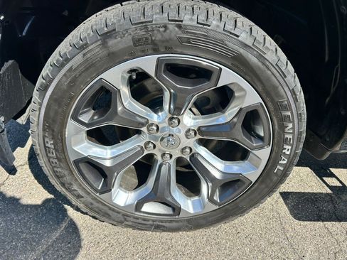 Used 2021 RAM 1500 Limited AWD/4WD image 10