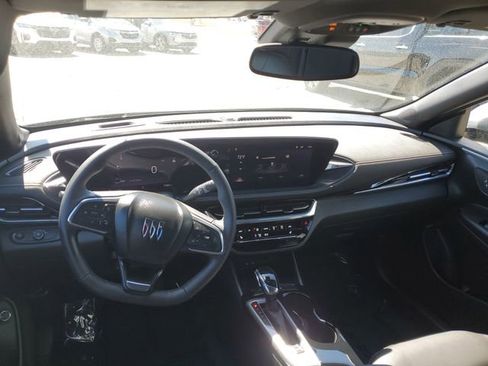 Certified 2025 Buick Envista Sport Touring FWD image 23