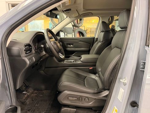 New 2026 Honda Pilot Touring image 12