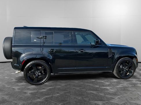 Used 2023 Land Rover Defender 110 V8 AWD/4WD image 6