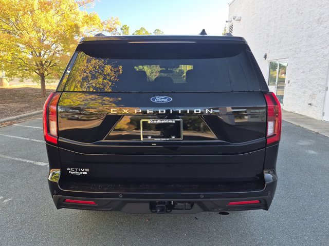 Certified 2025 Ford Expedition Active RWD image 5