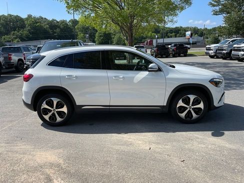Used 2025 Mercedes-Benz GLA 250 image 9