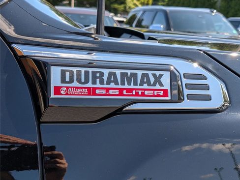 Used 2024 GMC Sierra 3500 Denali w/ Technology Package image 11