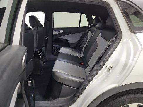 Used 2023 Volkswagen ID.4 Pro RWD image 11