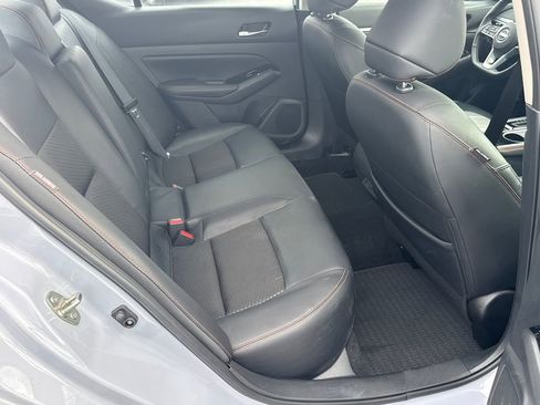 Used 2025 Nissan Altima 2.5 SR image 15