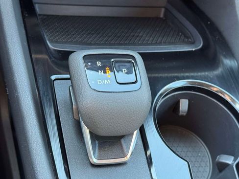 Certified 2025 Nissan Rogue SV AWD/4WD image 29