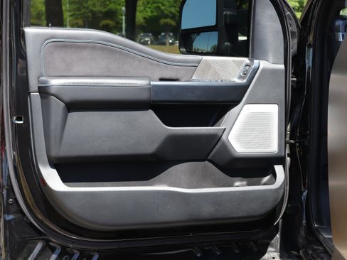Used 2025 Ford F250 Platinum AWD/4WD image 24