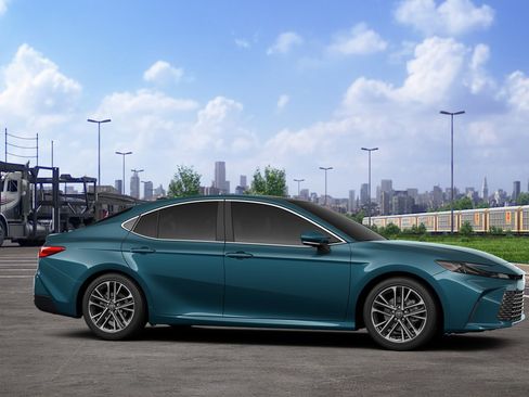 New 2026 Toyota Camry XLE AWD/4WD image 13