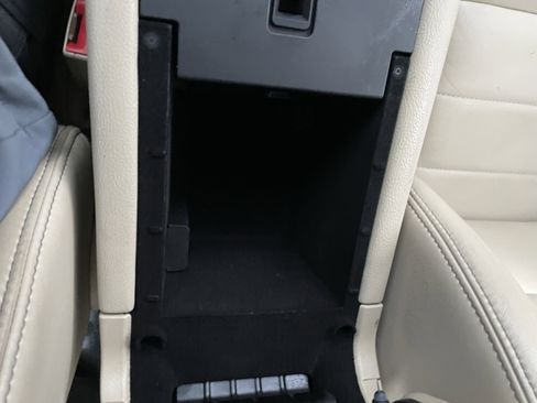 Used 2014 Ford Taurus SEL w/ Equipment Group 201A image 23