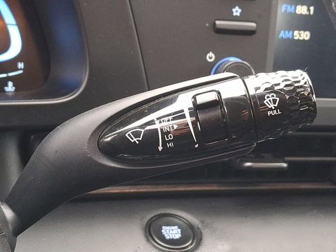 Certified 2025 Hyundai Elantra Sport image 26