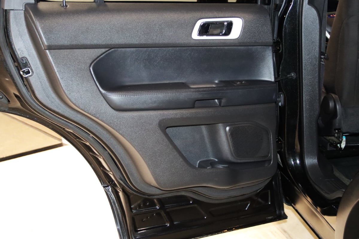 Used 2014 Ford Explorer XLT FWD image 40