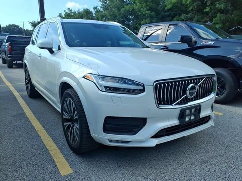 Used 2021 Volvo XC90 T6 Momentum w/ Advanced Package AWD/4WD image 4