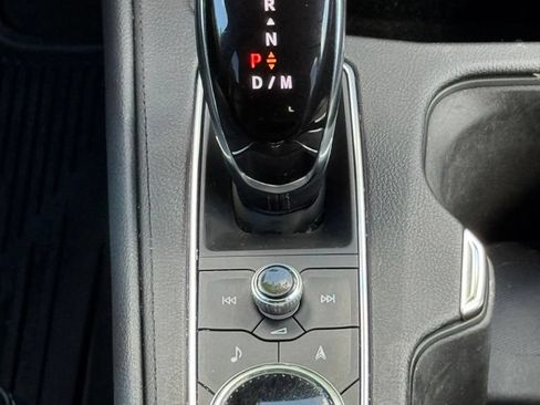 Used 2020 Cadillac XT4 Premium Luxury AWD/4WD image 27